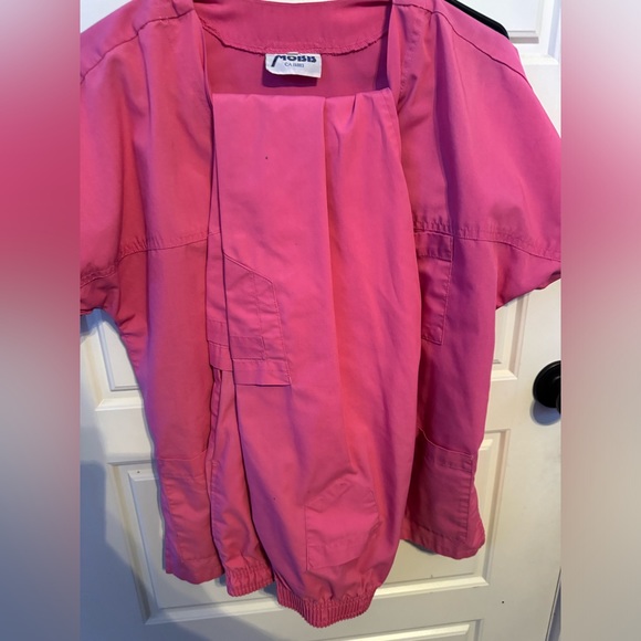 Scrubs from mobb and FUNDAMENTALS - Picture 11 of 12